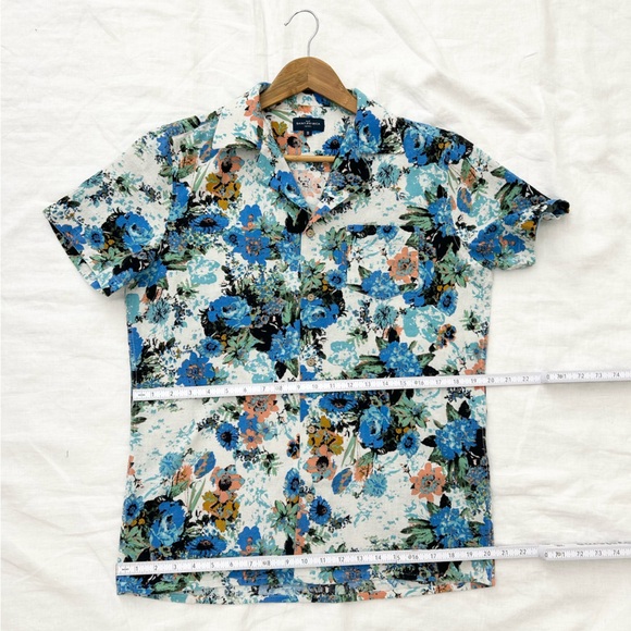 Rue Saint Patrick Montreal Floral Button Down Shirt - Picture 4 of 9